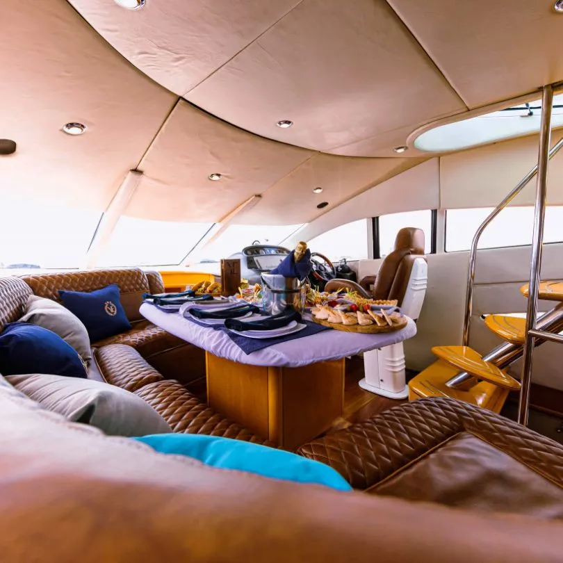 Luxury Yacht Rental in Cozumel: La More : Luxury Yacht rental in Cozumel: La More21