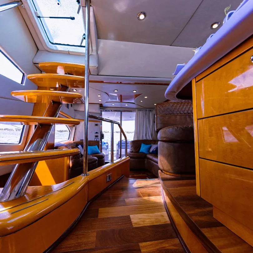 Luxury Yacht Rental in Cozumel: La More : Luxury Yacht rental in Cozumel: La More23