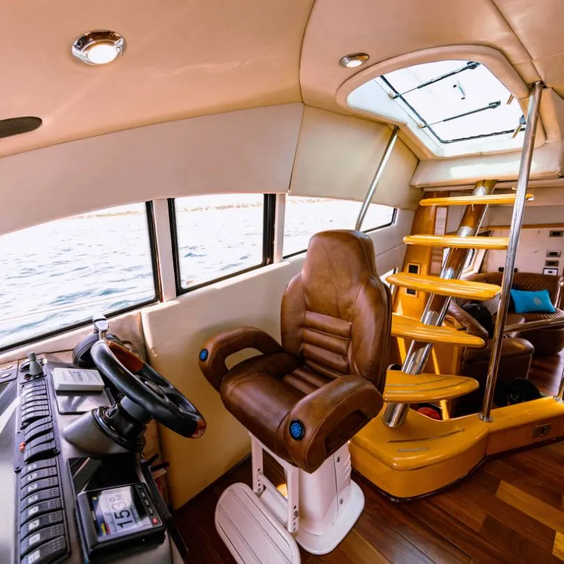 Luxury Yacht Rental in Cozumel: La More : Luxury Yacht rental in Cozumel: La More24