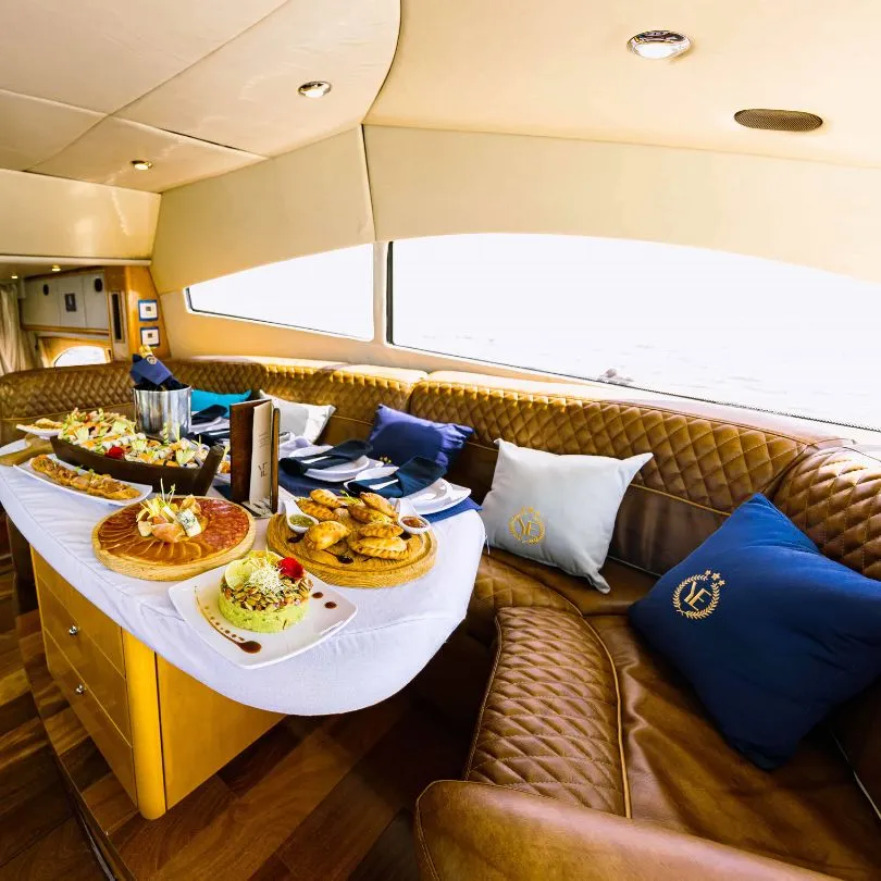 Luxury Yacht Rental in Cozumel: La More : Luxury Yacht rental in Cozumel: La More31