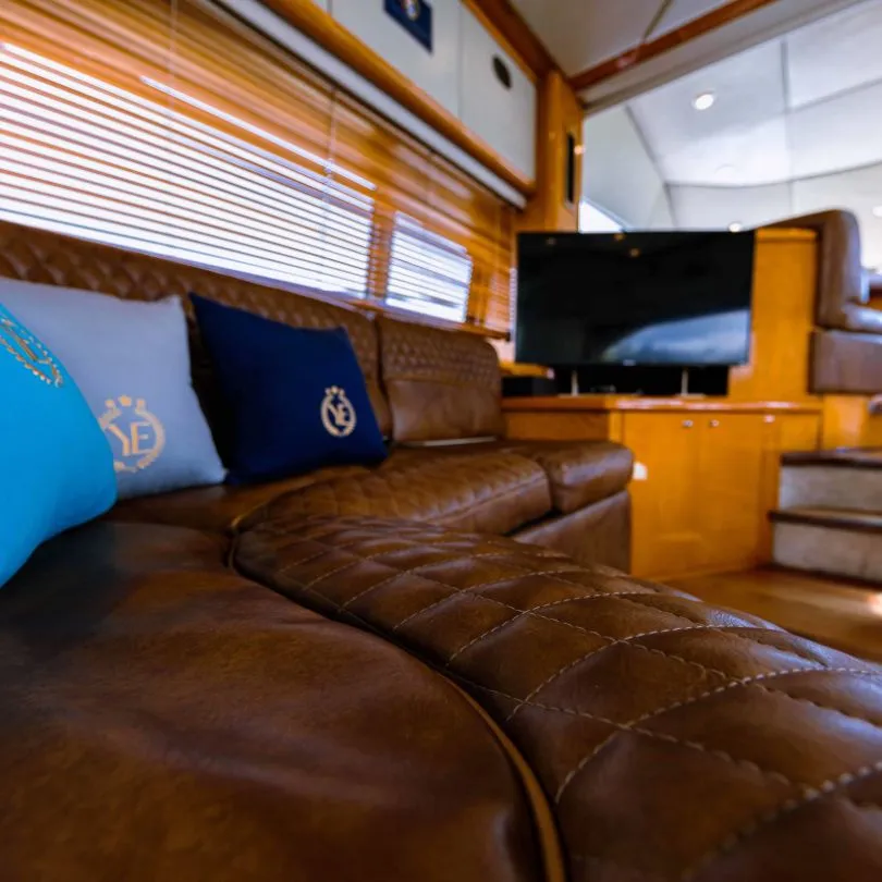 Luxury Yacht Rental in Cozumel: La More : Luxury Yacht rental in Cozumel: La More36