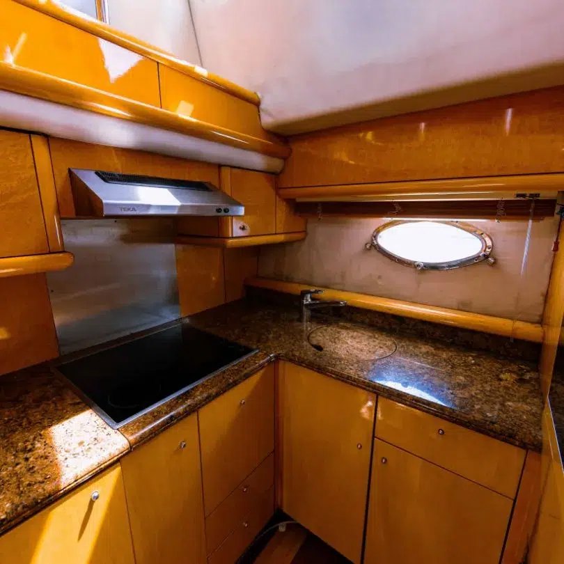 Luxury Yacht Rental in Cozumel: La More : Luxury Yacht rental in Cozumel: La More39