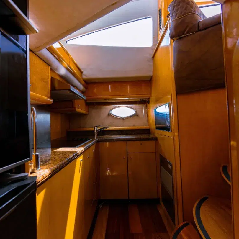 Luxury Yacht Rental in Cozumel: La More : Luxury Yacht rental in Cozumel: La More40