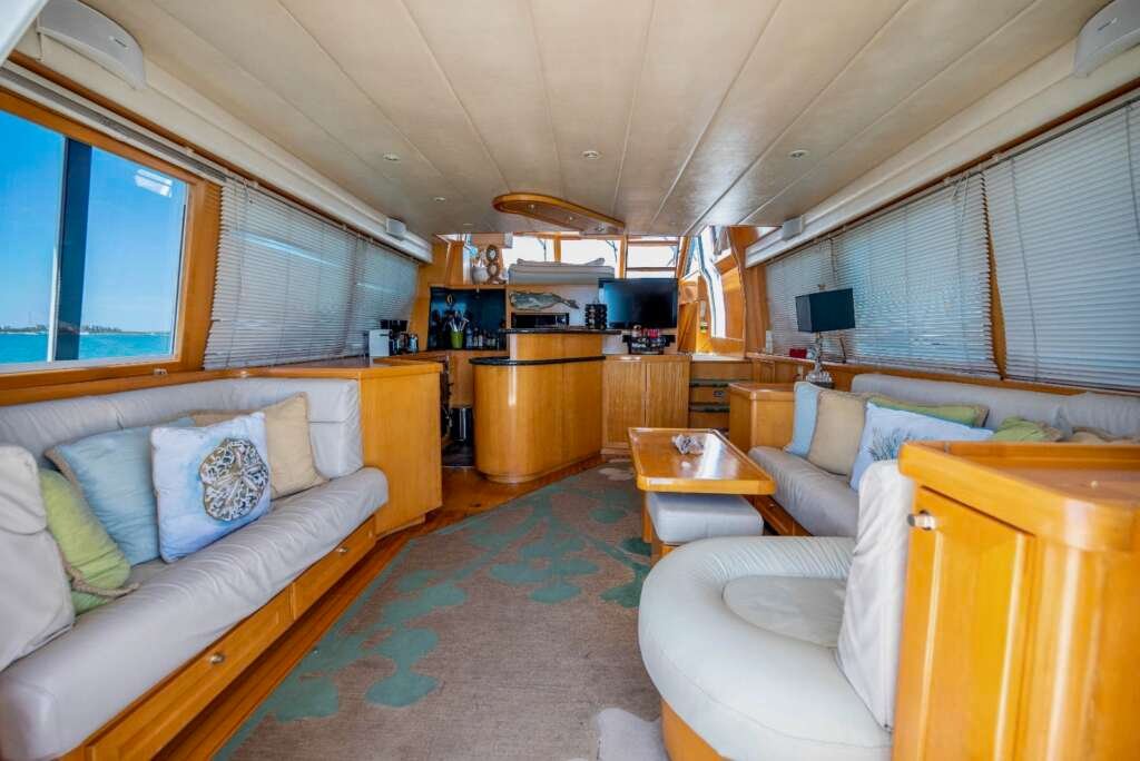 La-Paz-Yacht-Tours_Cabo-Yacht-Services-1024×684