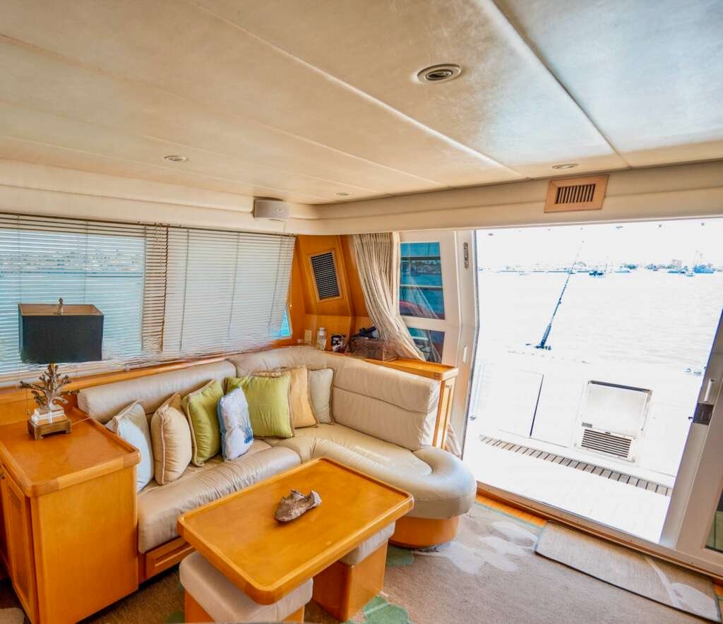 Yacht-Rentals-BCS-Mexico_Cabo-Yacht-Services-1024×884